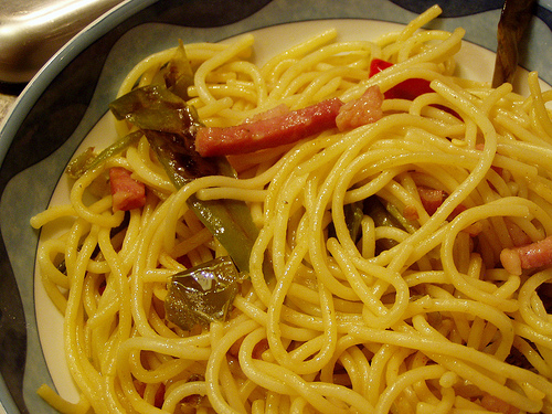 Spaghetti peperoncini e pancetta