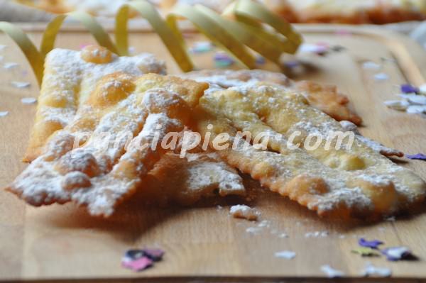 Chiacchiere o crostoli