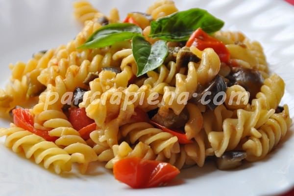 Pasta melanzane e pomodorini