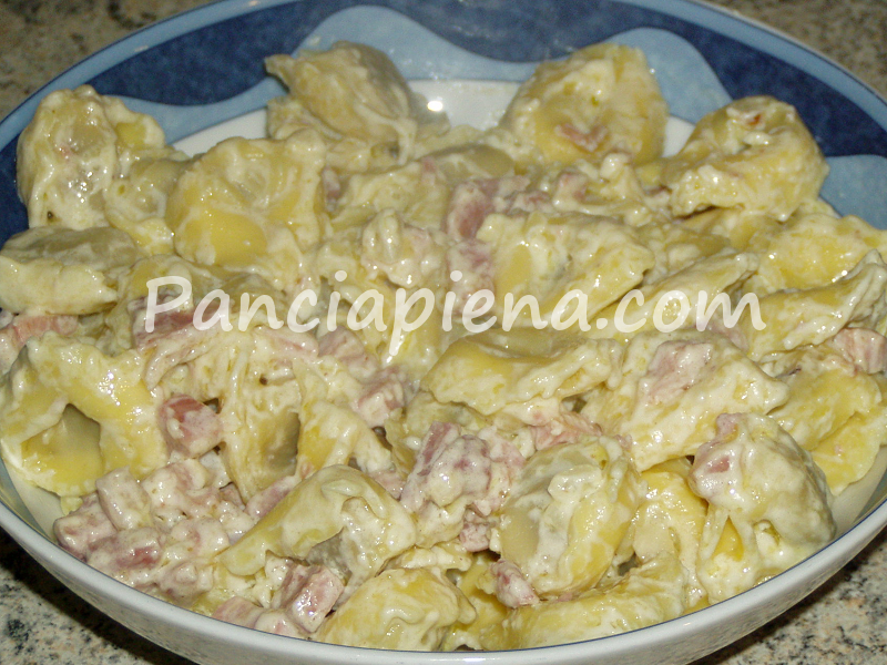 Tortellini panna e prosciutto